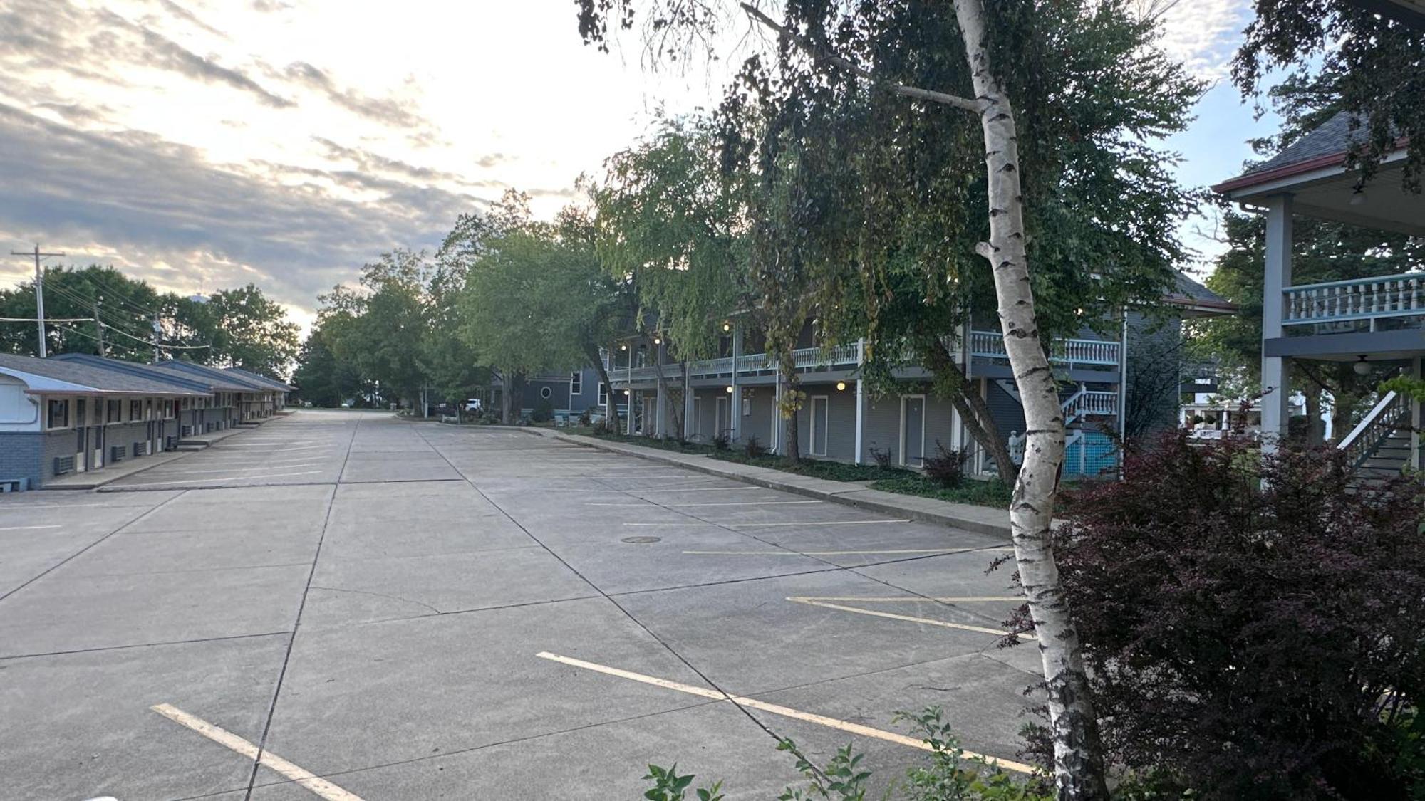 The Shelby Inn Shelbyville Ngoại thất bức ảnh